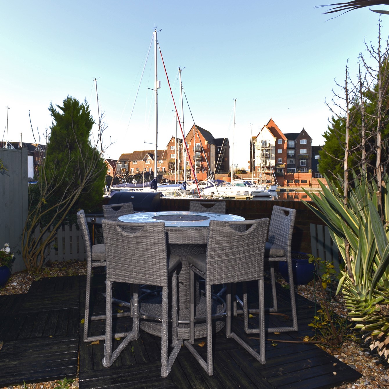 Holiday lets Sussex 5bedroom house with idyllic harbour views